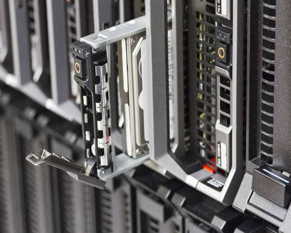 苹果X在台湾的使用体验与服务器问题探讨